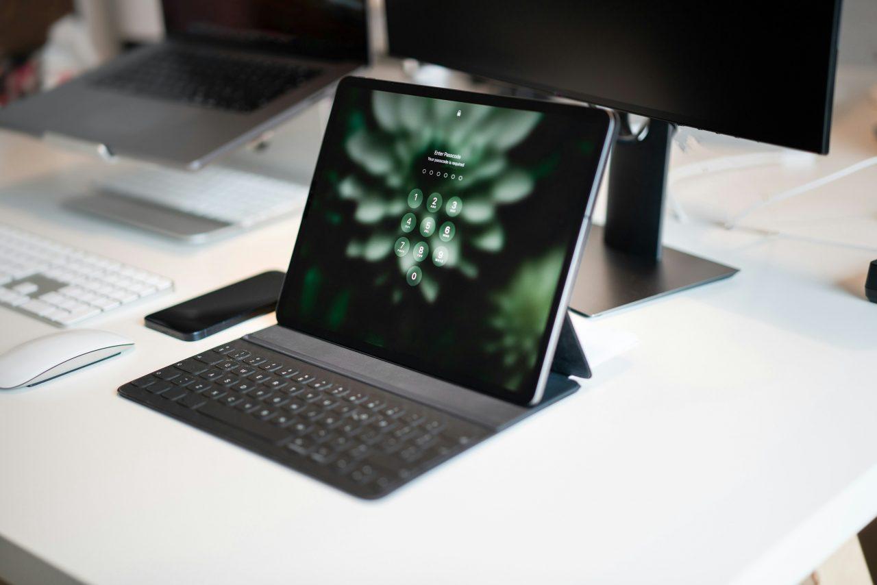 Passwortmanager auf einem Laptop
